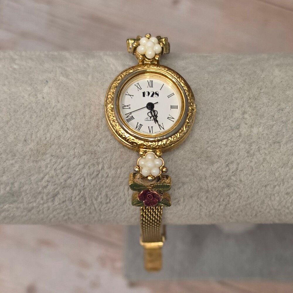 Vtg 1928 Women's Watch